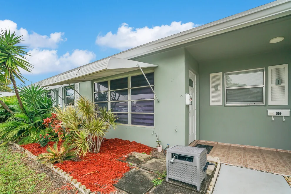 Unit for sale at 902 South Drive, Delray Beach, FL 33445