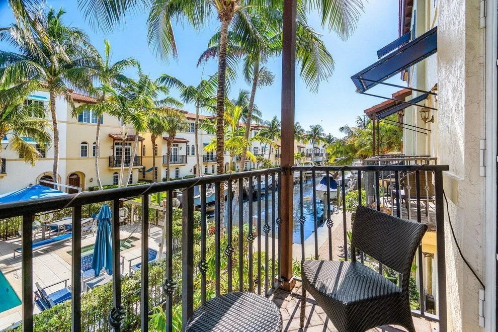 Unit for sale at 809 Estancia Way, Boynton Beach, FL 33435