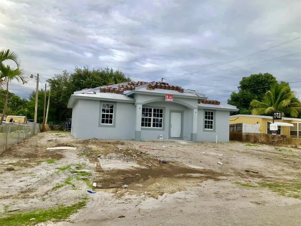 Unit for sale at 131 Plum Tree Drive, Lake Worth, FL 33462