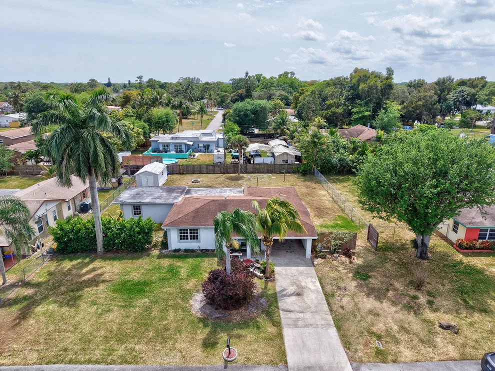 Unit for sale at 5400 Washington Road, Delray Beach, FL 33484