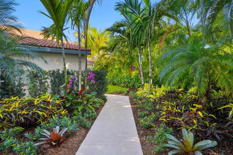 Unit for sale at 2232 Las Casitas Drive, Wellington, FL 33414