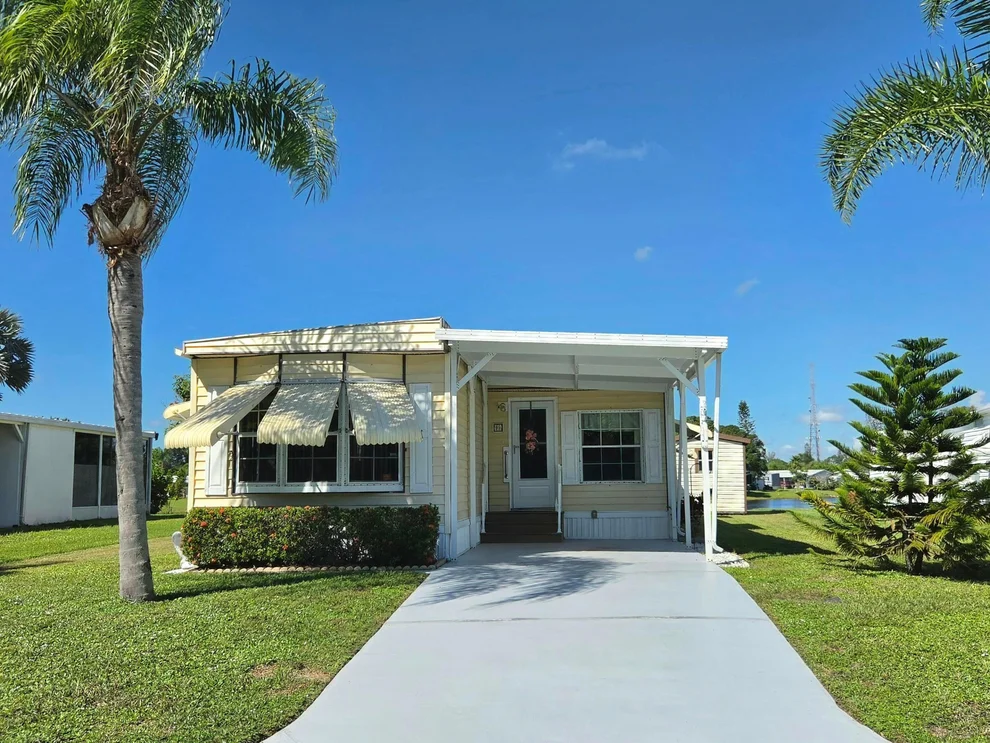 Unit for sale at 99 W Caribbean, Port St Lucie, FL 34952