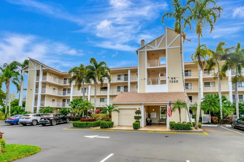 Unit for sale at 7350 Kinghurst Drive, Delray Beach, FL 33446