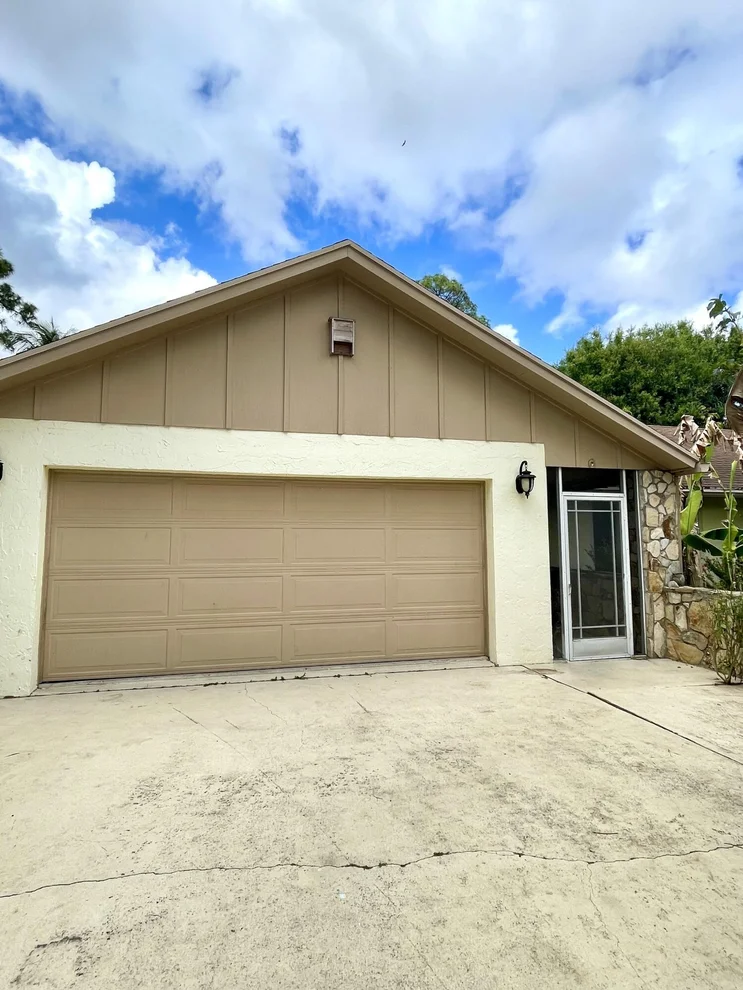 Unit for sale at 6685 Lakeside Road, West Palm Beach, FL 33411