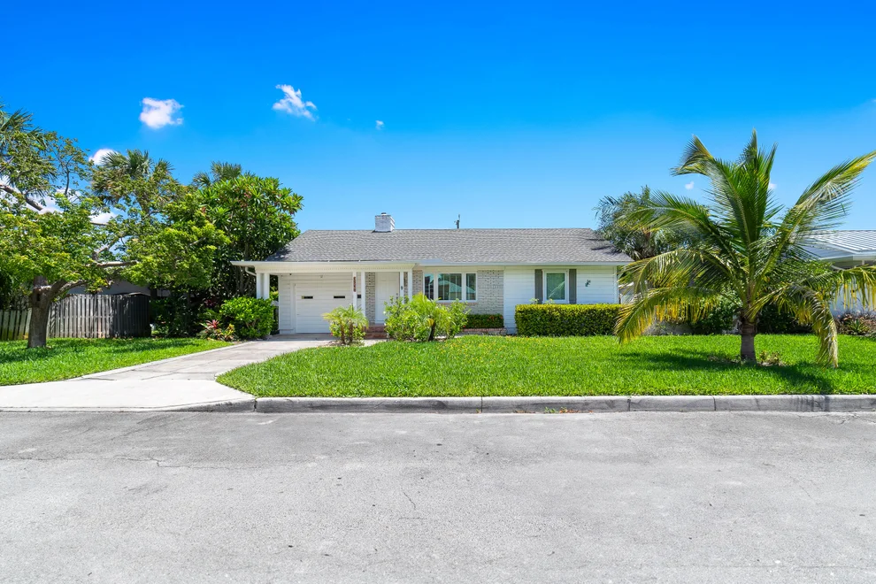 Unit for sale at 1714 N Palmway, Lake Worth Beach, FL 33460