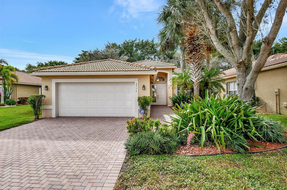 Unit for sale at 6754 Watertown Drive, Boynton Beach, FL 33437