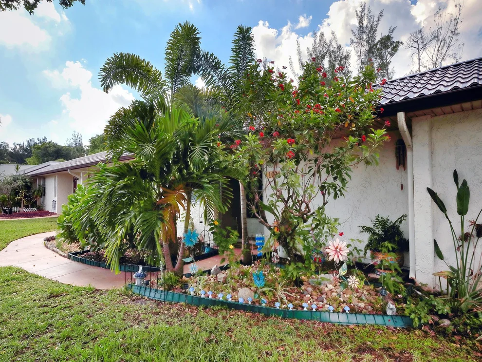 Unit for sale at 102 Lake Olive Drive, West Palm Beach, FL 33411