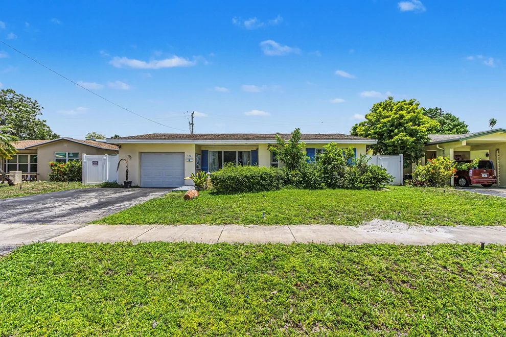 Unit for sale at 3201 Liberty Street, Hollywood, FL 33021