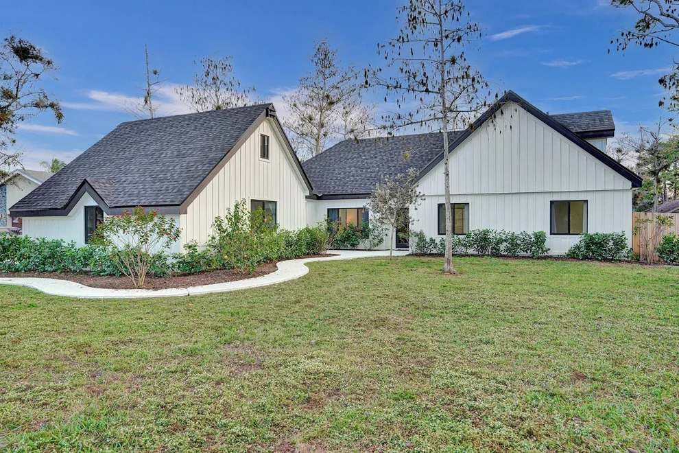 Unit for sale at 910 Foresteria Avenue, Wellington, FL 33414