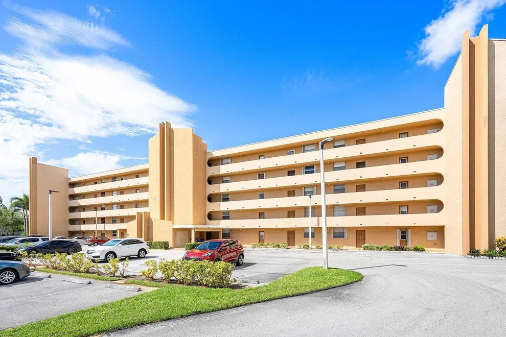Unit for sale at 5301 NW 2nd Avenue, Boca Raton, FL 33487