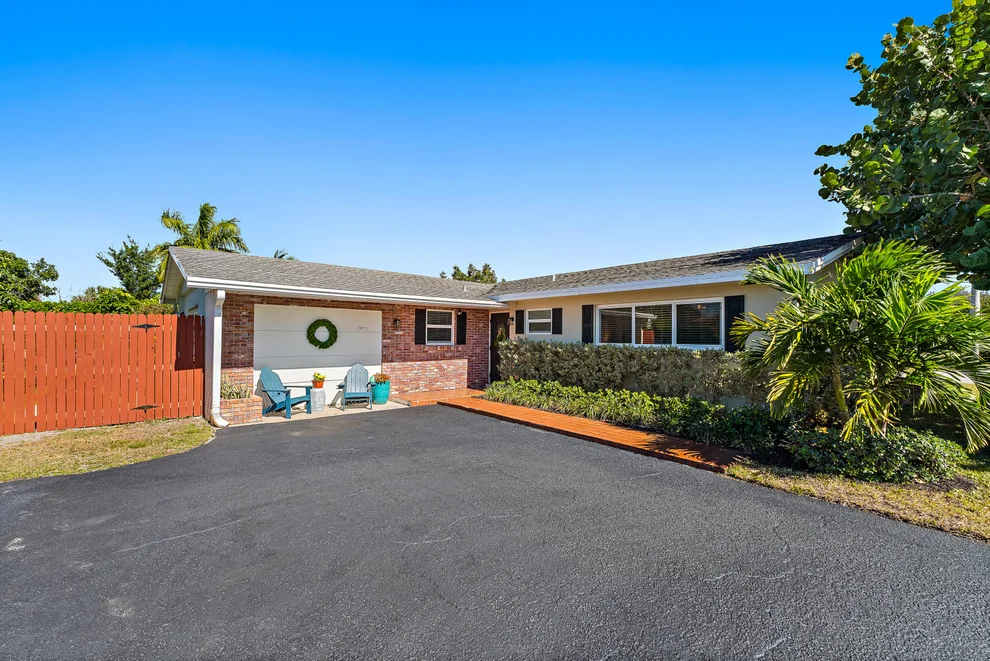 Unit for sale at 1401 N Lake Court, Lake Clarke Shores, FL 33406