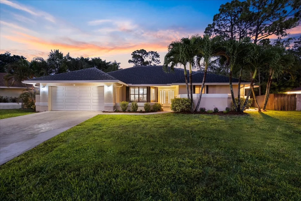 Unit for sale at 550 Kingsbury Terrace, Wellington, FL 33414