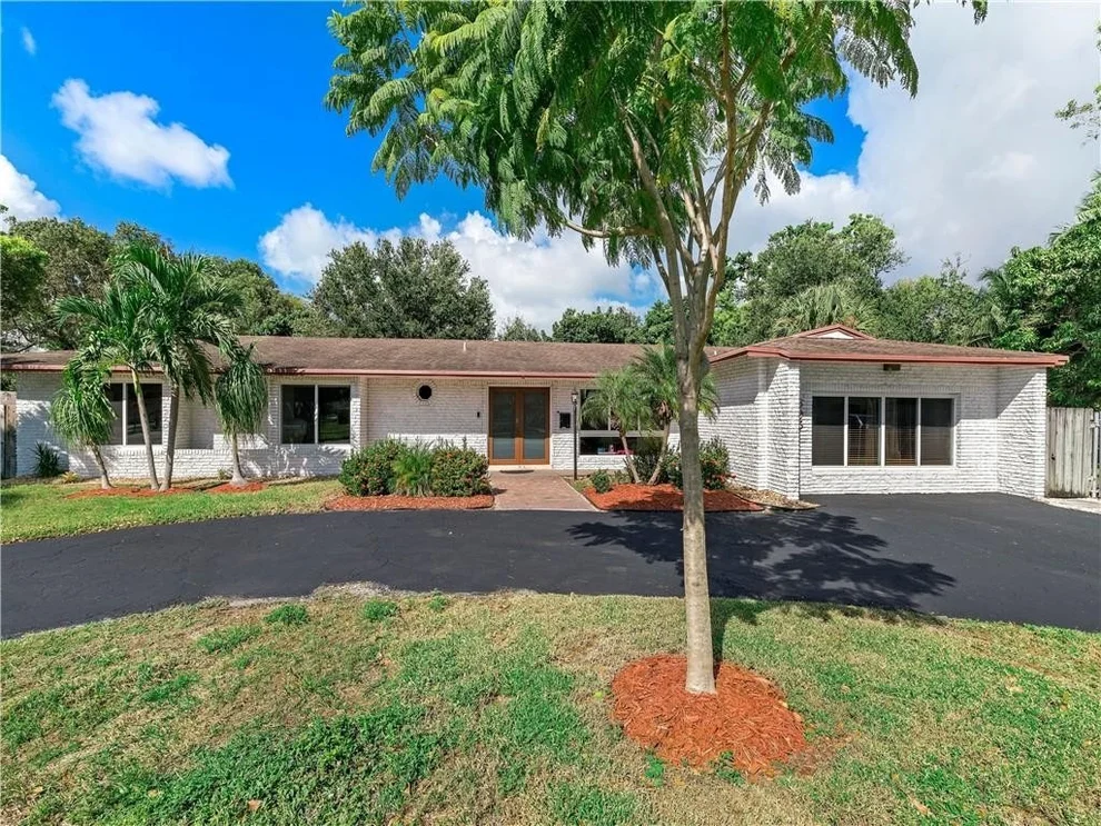 Unit for sale at 695 SW 65th Avenue, Margate, FL 33068