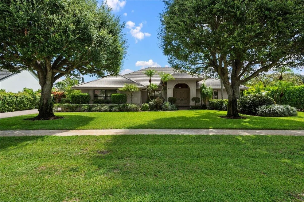 Unit for sale at 2141 Greenview Cove Drive, Wellington, FL 33414