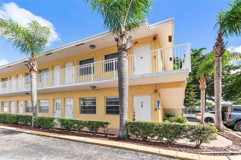 Unit for sale at 4050 NE 12th Terrace, Oakland Park, FL 33334