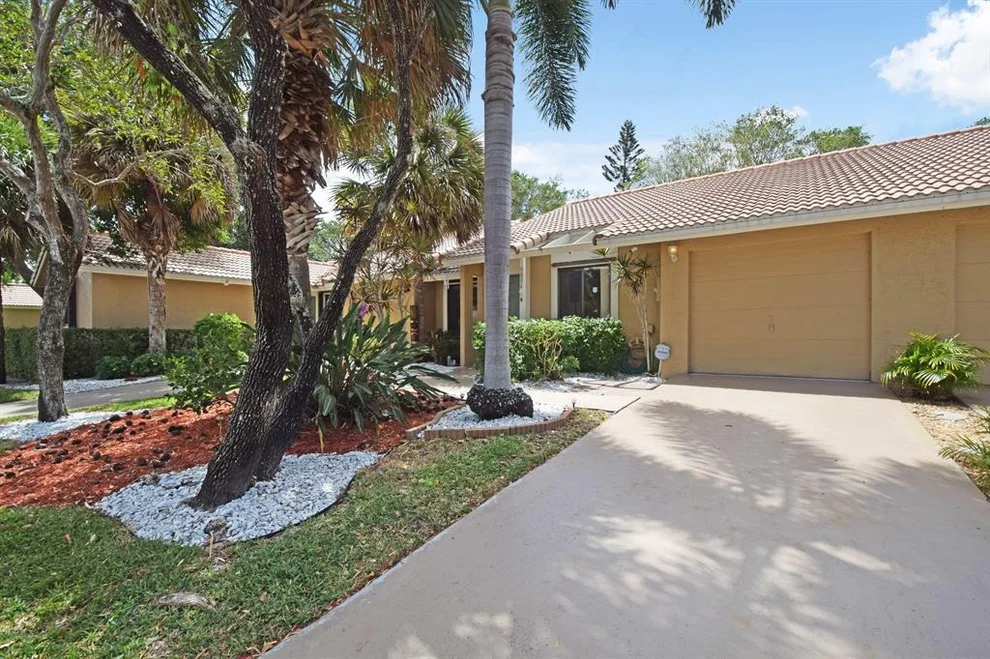 Unit for sale at 9884 Watermill Circle, Boynton Beach, FL 33437