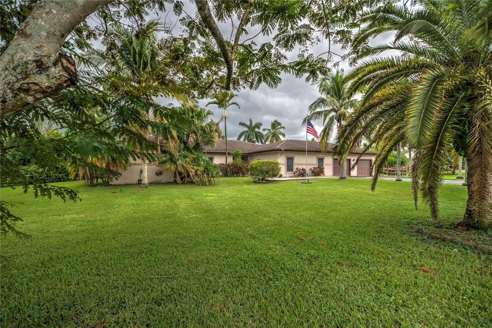 Unit for sale at 10670 SW 26th Court, Davie, FL 33328