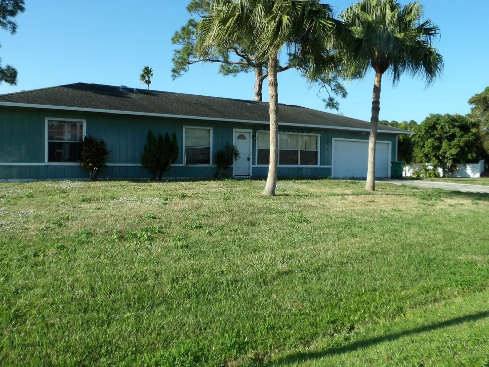 Unit for sale at 682 NW Cardinal Drive, Port St Lucie, FL 34983