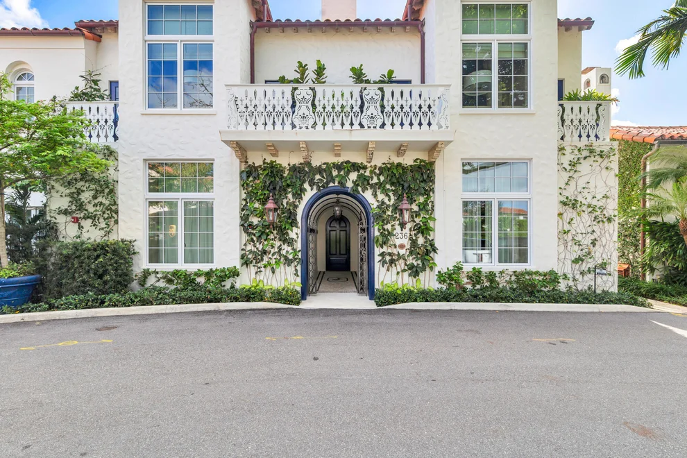 Unit for sale at 236 Phipps Plaza, Palm Beach, FL 33480