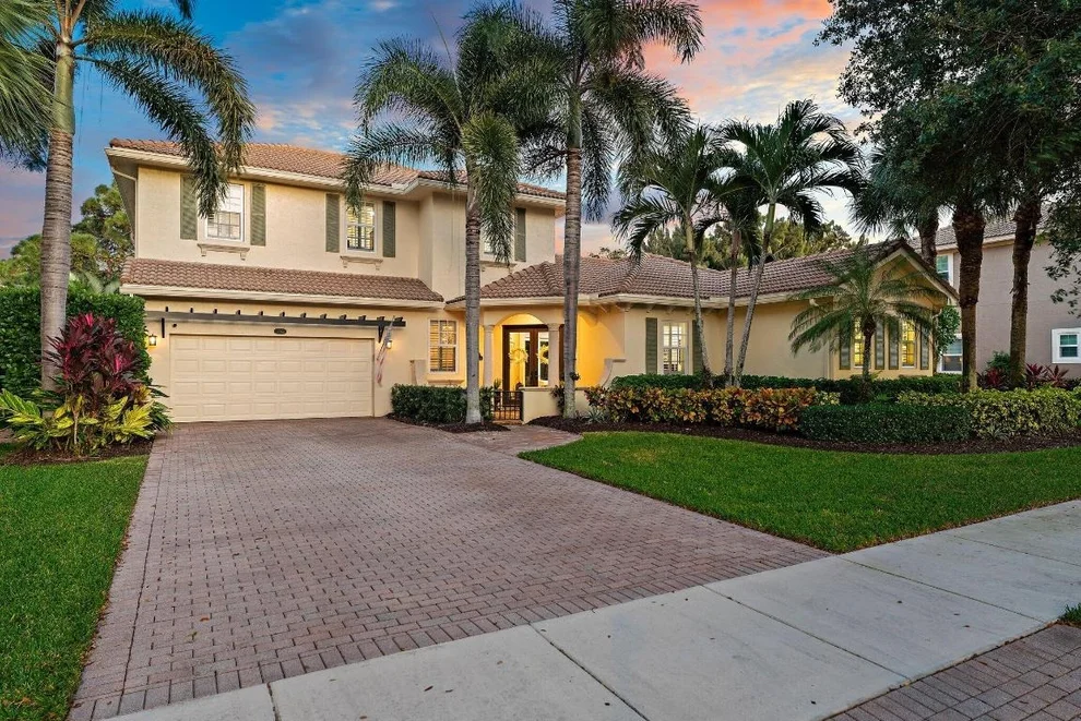 Unit for sale at 136 Via Catalunha, Jupiter, FL 33458