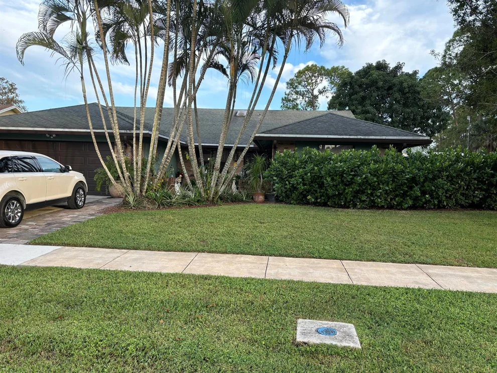 Unit for sale at 13442 Northumberland Circle, Wellington, FL 33414