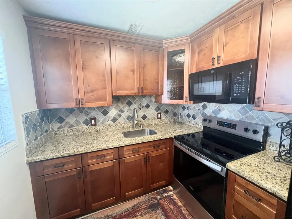 Unit for sale at 304 Oakridge Q, Deerfield Beach, FL 33442