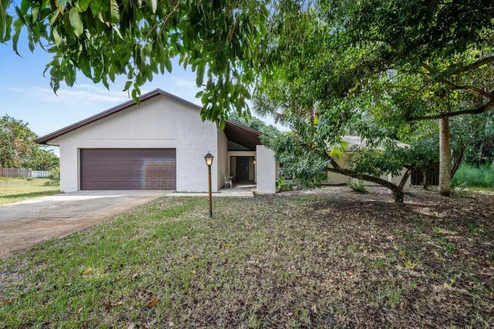 Unit for sale at 68 Old Bridge Road, West Palm Beach, FL 33415