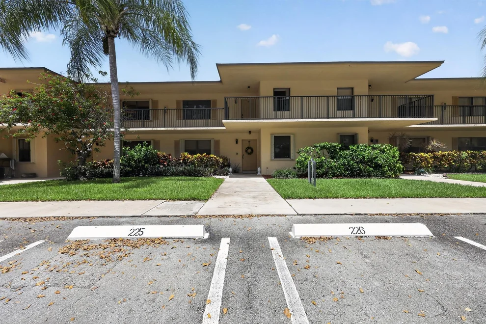 Unit for sale at 2898 SW 22nd Circle, Delray Beach, FL 33445