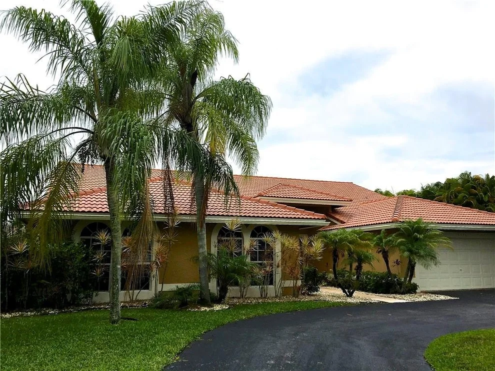 Unit for sale at 9676 NW 49th Place, Coral Springs, FL 33076