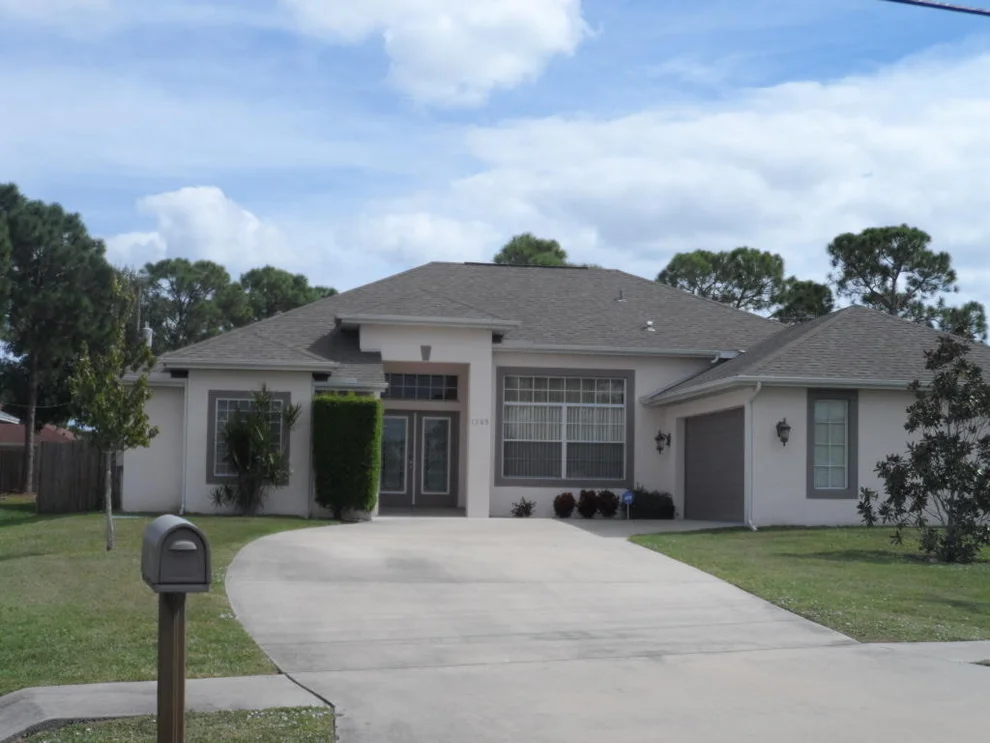 Unit for sale at 1305 SE Floresta Drive, Port St Lucie, FL 34983
