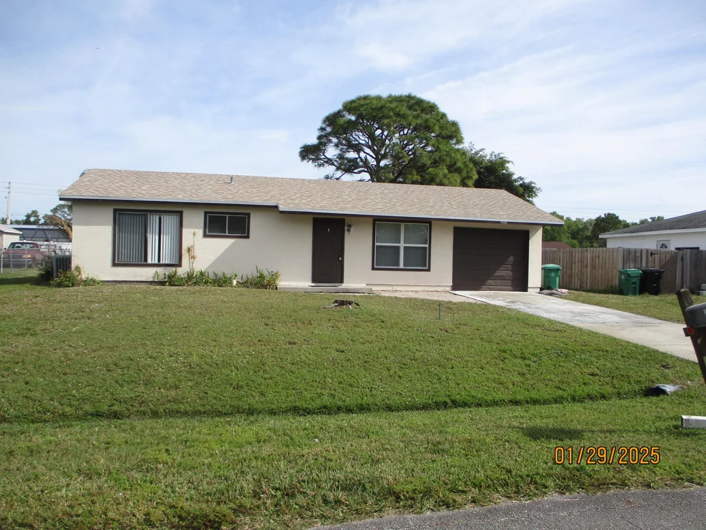 Unit for sale at 261 SW Homeland Road, Port St Lucie, FL 34953