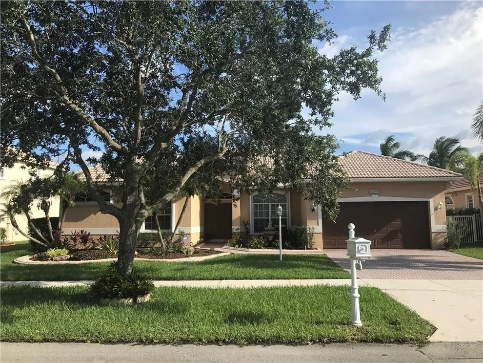 Unit for sale at 16394 Segovia Circle, Pembroke Pines, FL 33331
