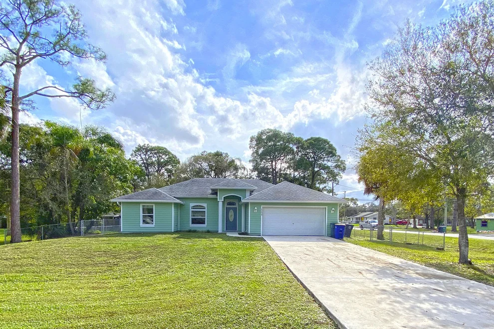 Unit for sale at 4899 Kirby Loop Road, Fort Pierce, FL 34981