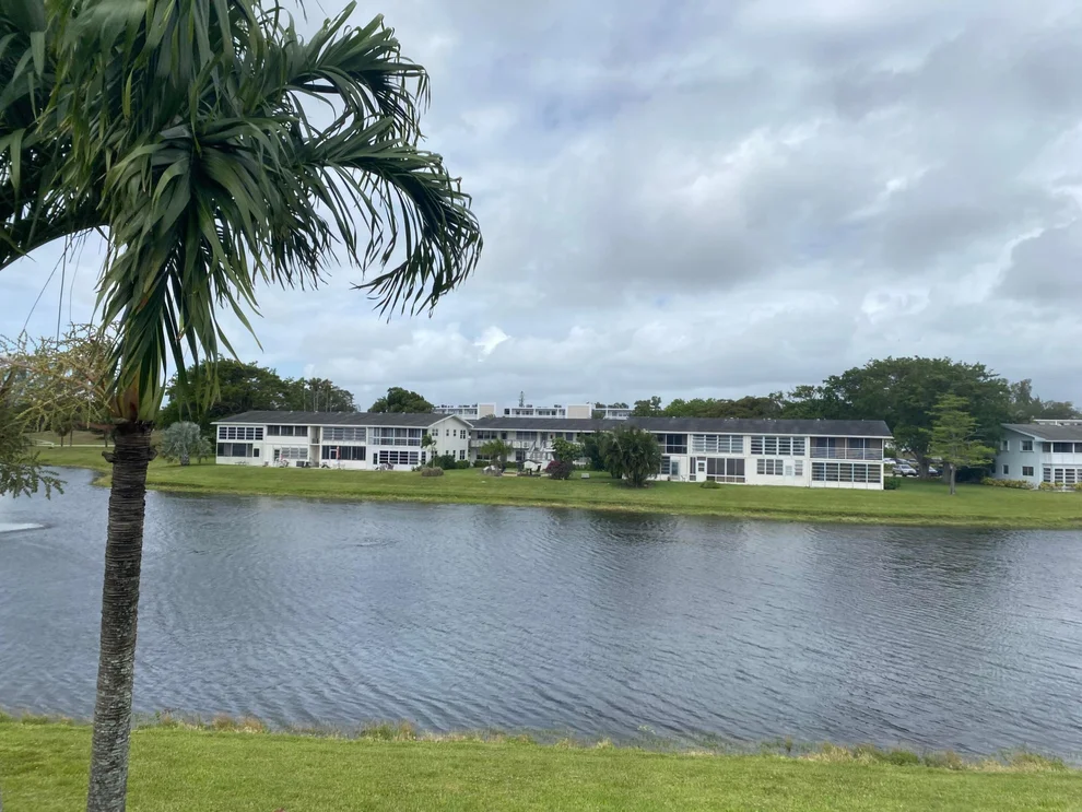 Unit for sale at 611 Durham V Circle, Deerfield Beach, FL 33442
