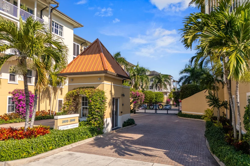 Unit for sale at 3950 N Flagler Drive, West Palm Beach, FL 33407