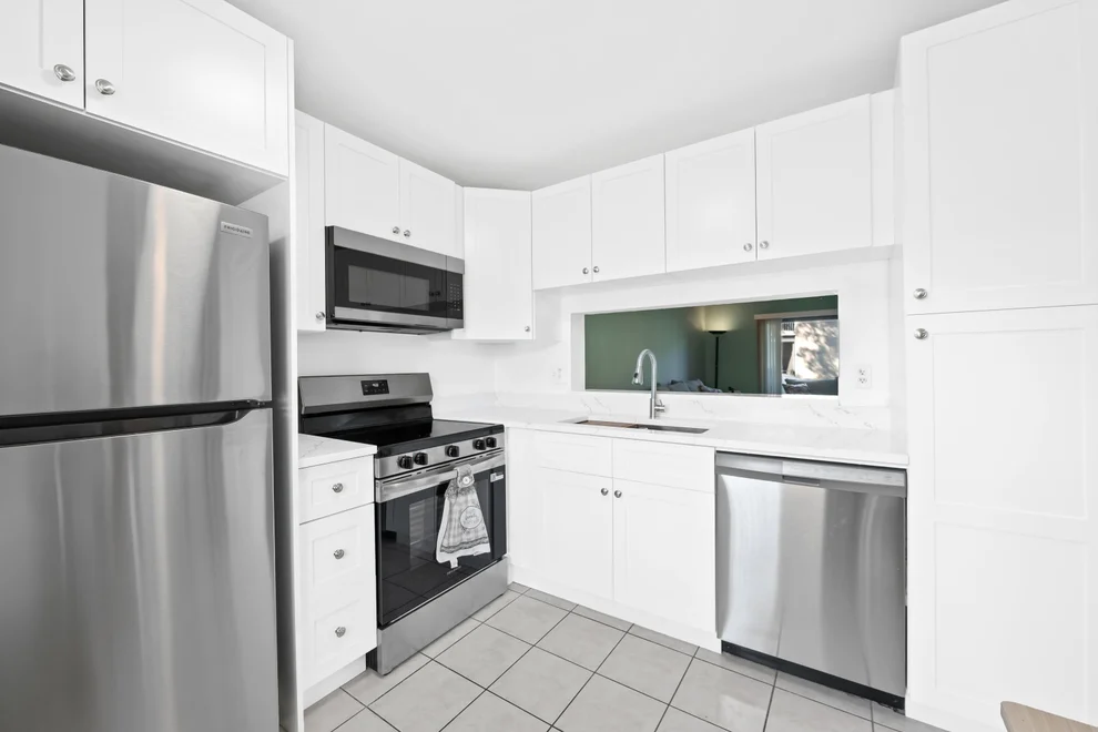 Unit for sale at 5570 Lakeside Drive, Margate, FL 33063