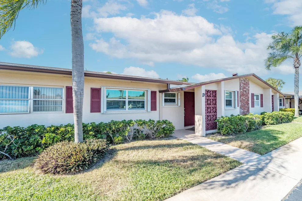 Unit for sale at 2990 Crosley Drive E, West Palm Beach, FL 33415