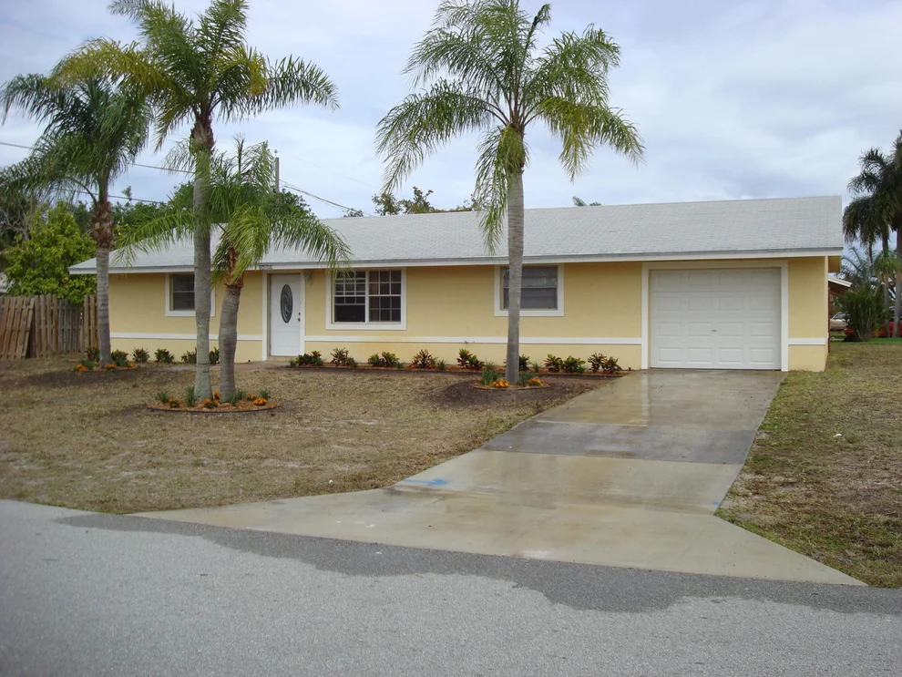 Unit for sale at 6774 Venetian Drive, Lake Worth, FL 33462
