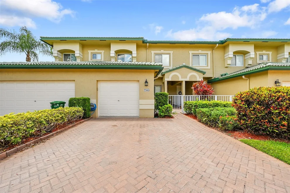 Unit for sale at 7943 Exeter Circle, Fort Lauderdale, FL 33321