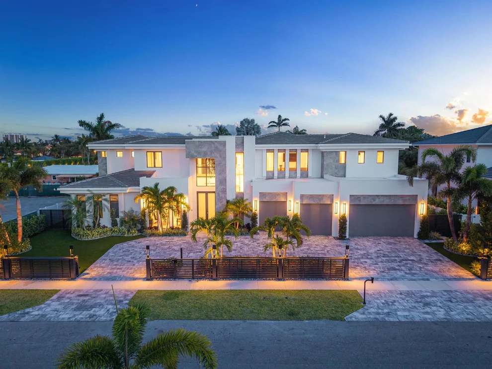 Unit for sale at 474 NE 10th Street, Boca Raton, FL 33432