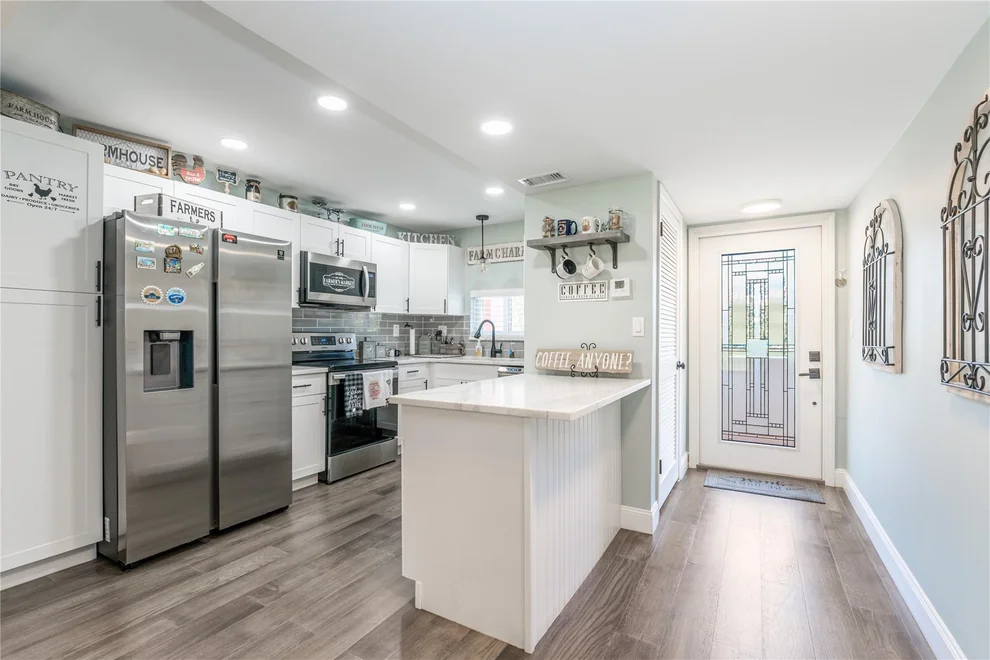 Unit for sale at 9811 N Hollybrook Lake Drive, Pembroke Pines, FL 33025
