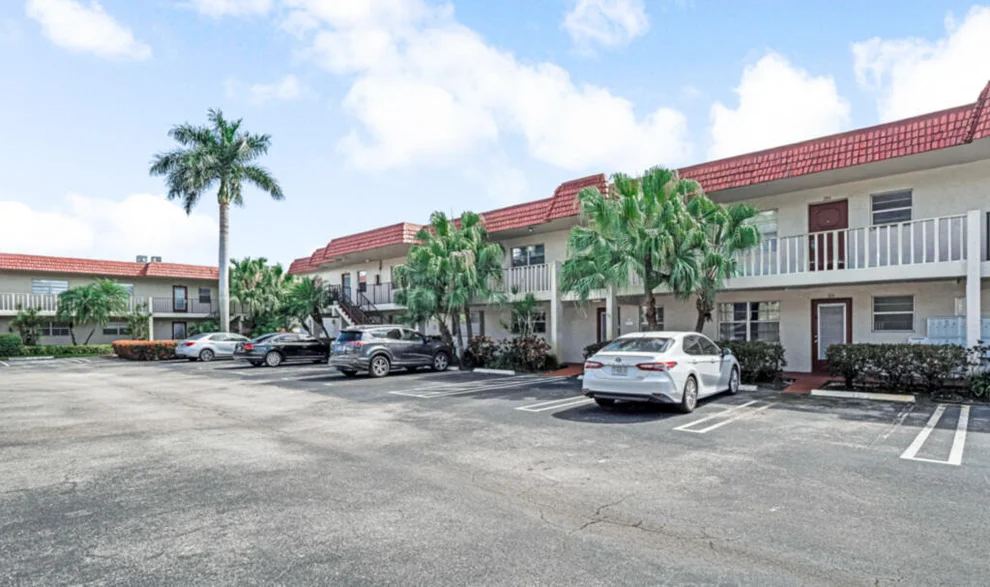 Unit for sale at 33 Abbey Lane, Delray Beach, FL 33446
