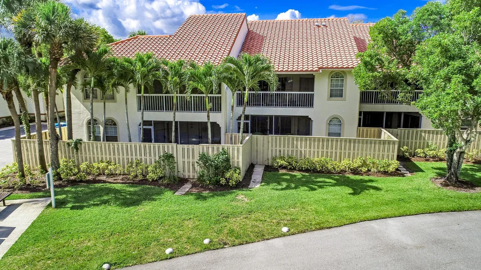 Unit for sale at 224 Cypress Point Drive, Palm Beach Gardens, FL 33418