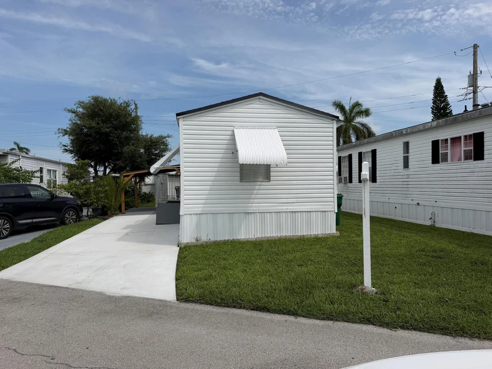 Unit for sale at 8517 SW 17TH Court, Davie, FL 33324