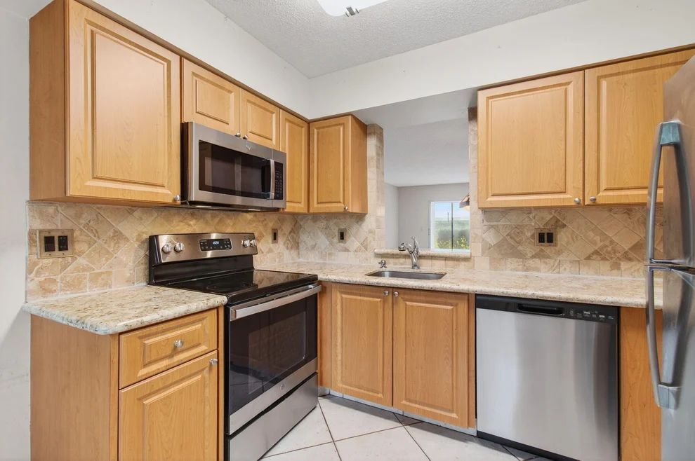Unit for sale at 7286 Huntington Lane, Delray Beach, FL 33446