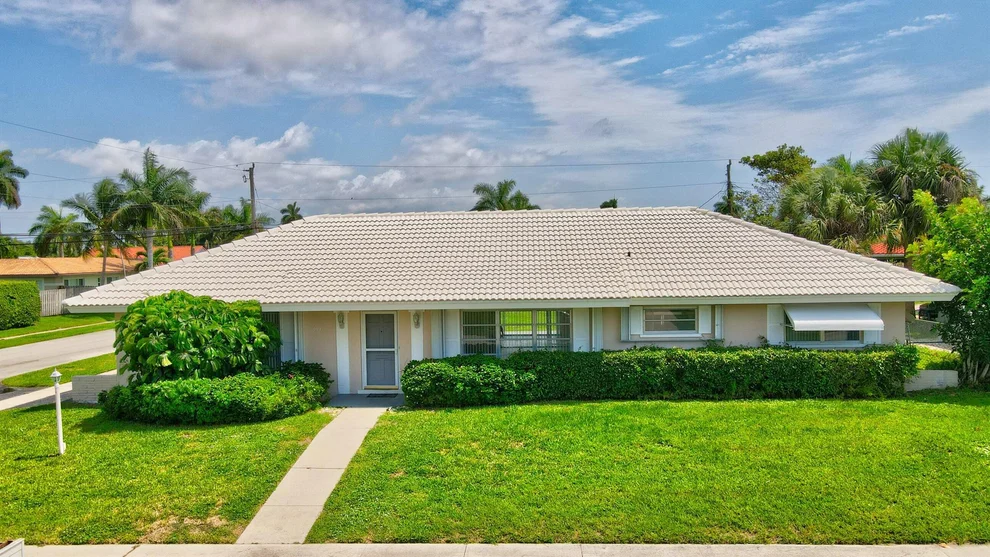 Unit for sale at 1099 SW 13th Place, Boca Raton, FL 33486