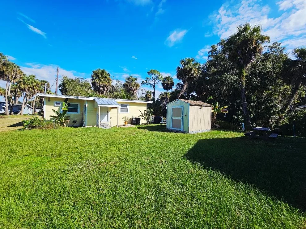 Unit for sale at 1087 Dusty Lane, Moore Haven, FL 33471