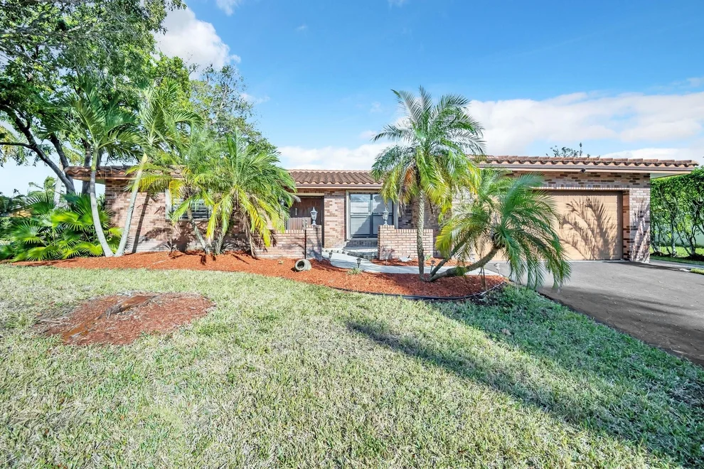 Unit for sale at 2877 NW 122nd Avenue, Coral Springs, FL 33065