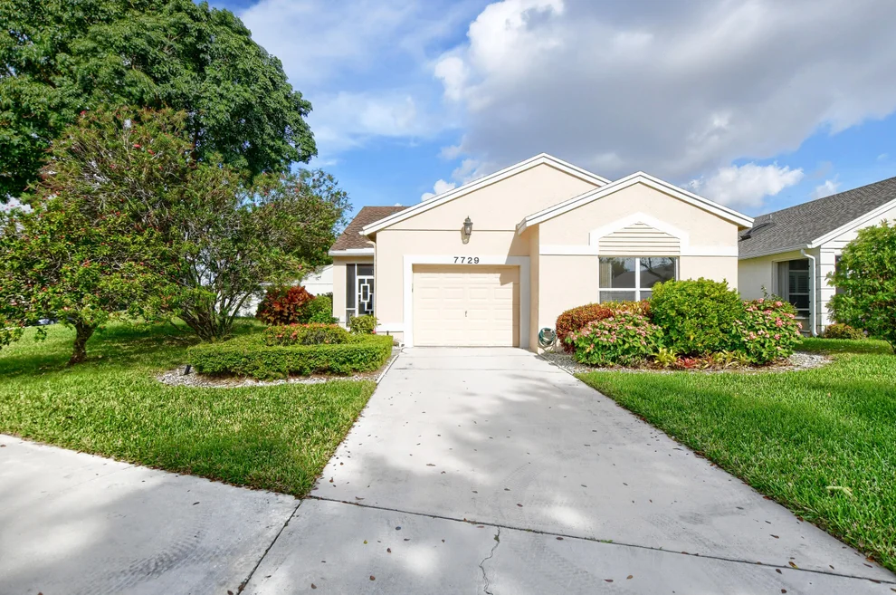 Unit for sale at 7729 Mansfield Hollow Road, Delray Beach, FL 33446