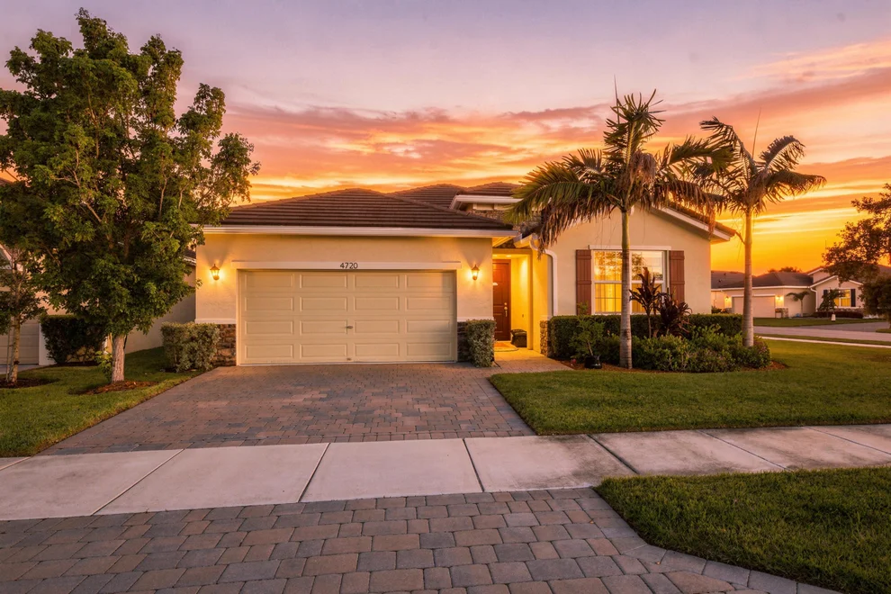 Unit for sale at 4720 NW Exchange Avenue, Jensen Beach, FL 34957